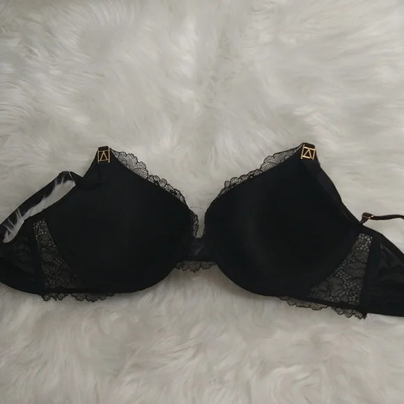 NWT Victoria's Secret 32DDD bra - Picture 6 of 10